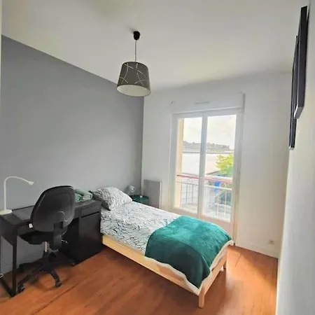 3 Chambres En Plein Centre De Nazaire Apartmán *
